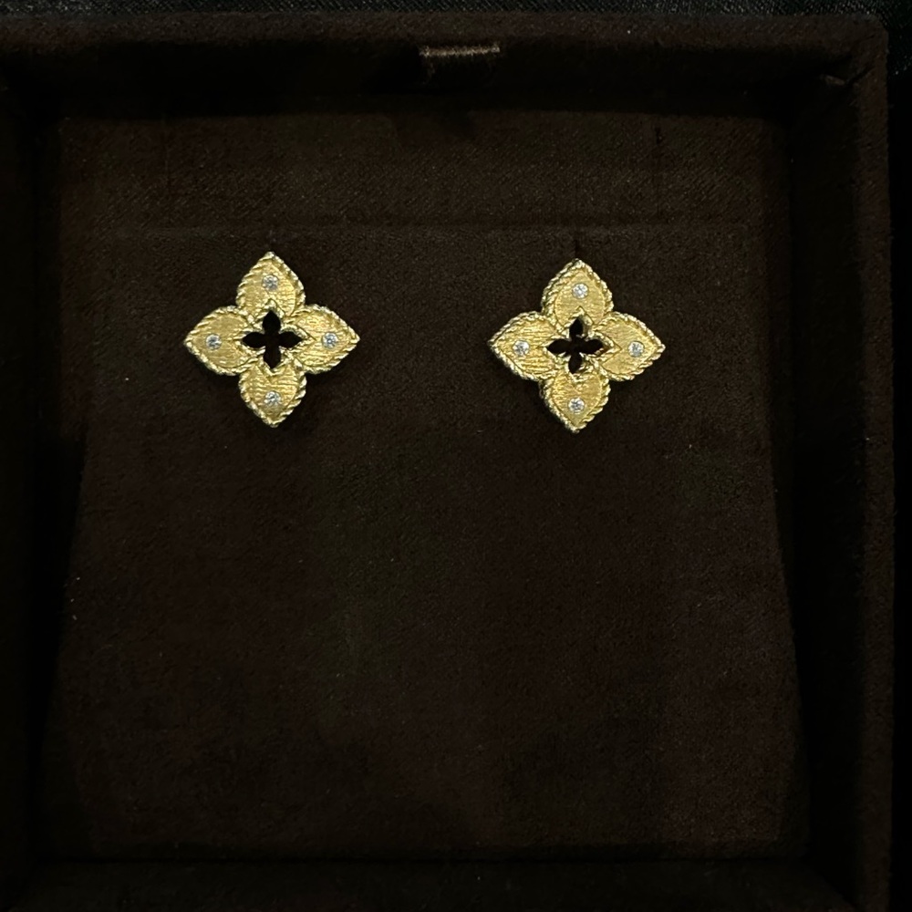 Roberto Coin Petite Venetian Princess Diamond Stud Earrings